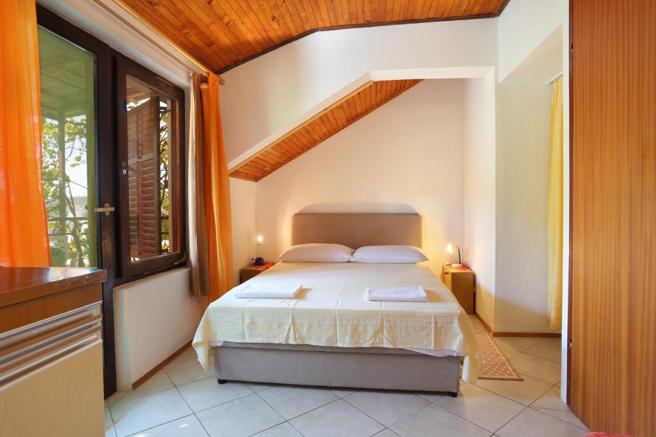 Apartments By The Sea Okrug Gornji, Ciovo - 1069 Trogir Exterior photo