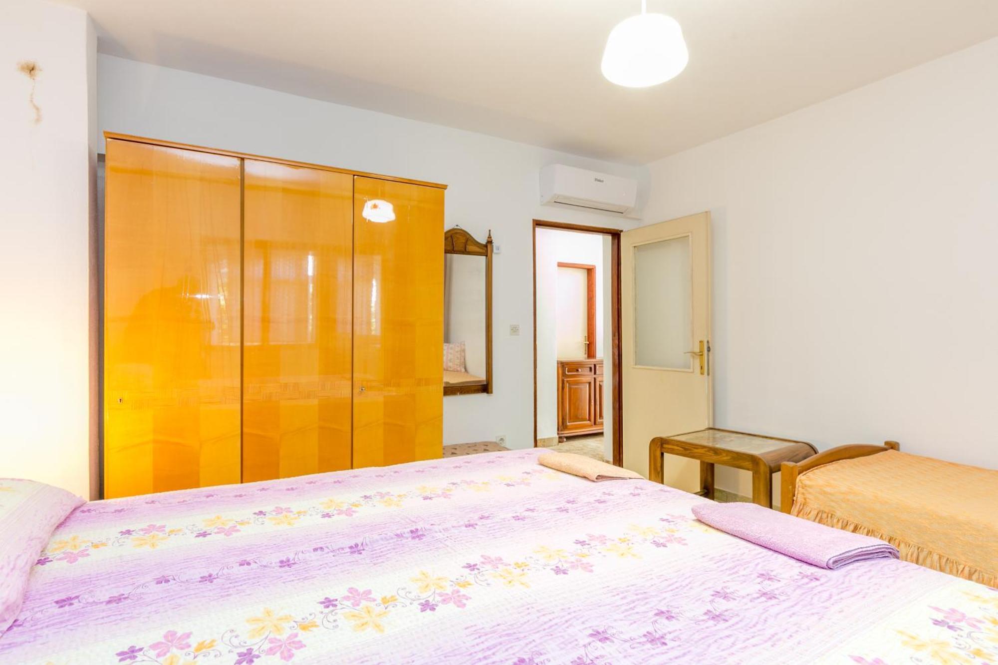 Apartments By The Sea Okrug Gornji, Ciovo - 1069 Trogir Room photo